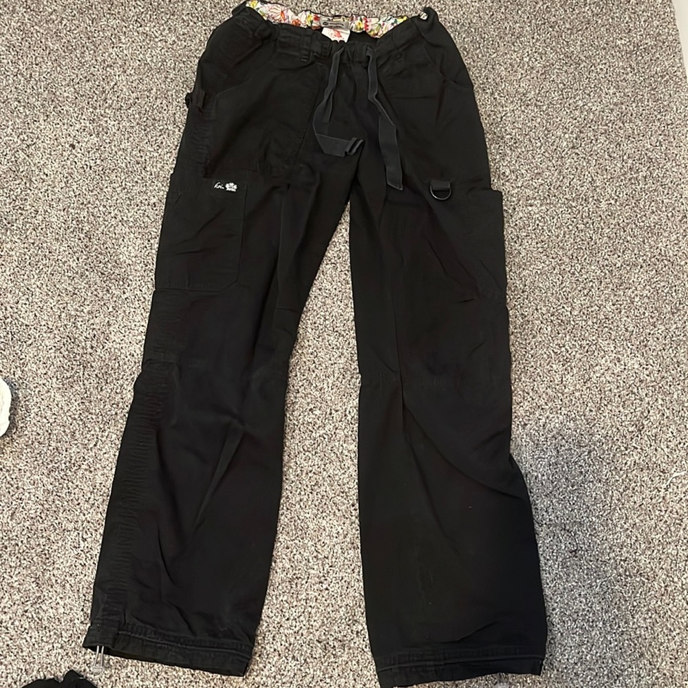 KOI scrubs